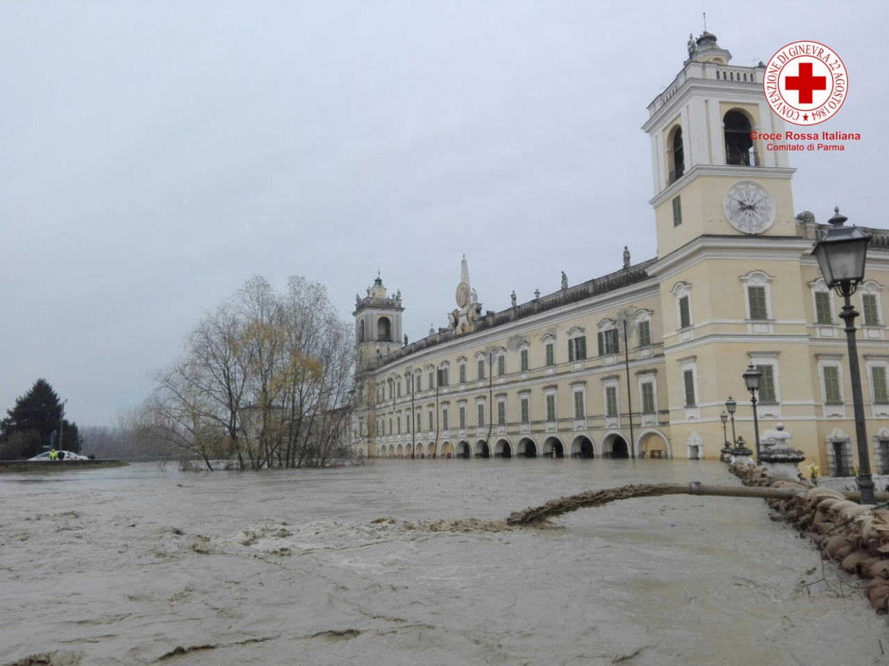 Anche CRI Parma in campo per l'emergenza piena e gelo
